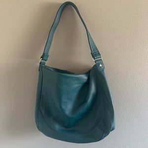 Midway Hobo from Thirty-One - Peacock Pebble